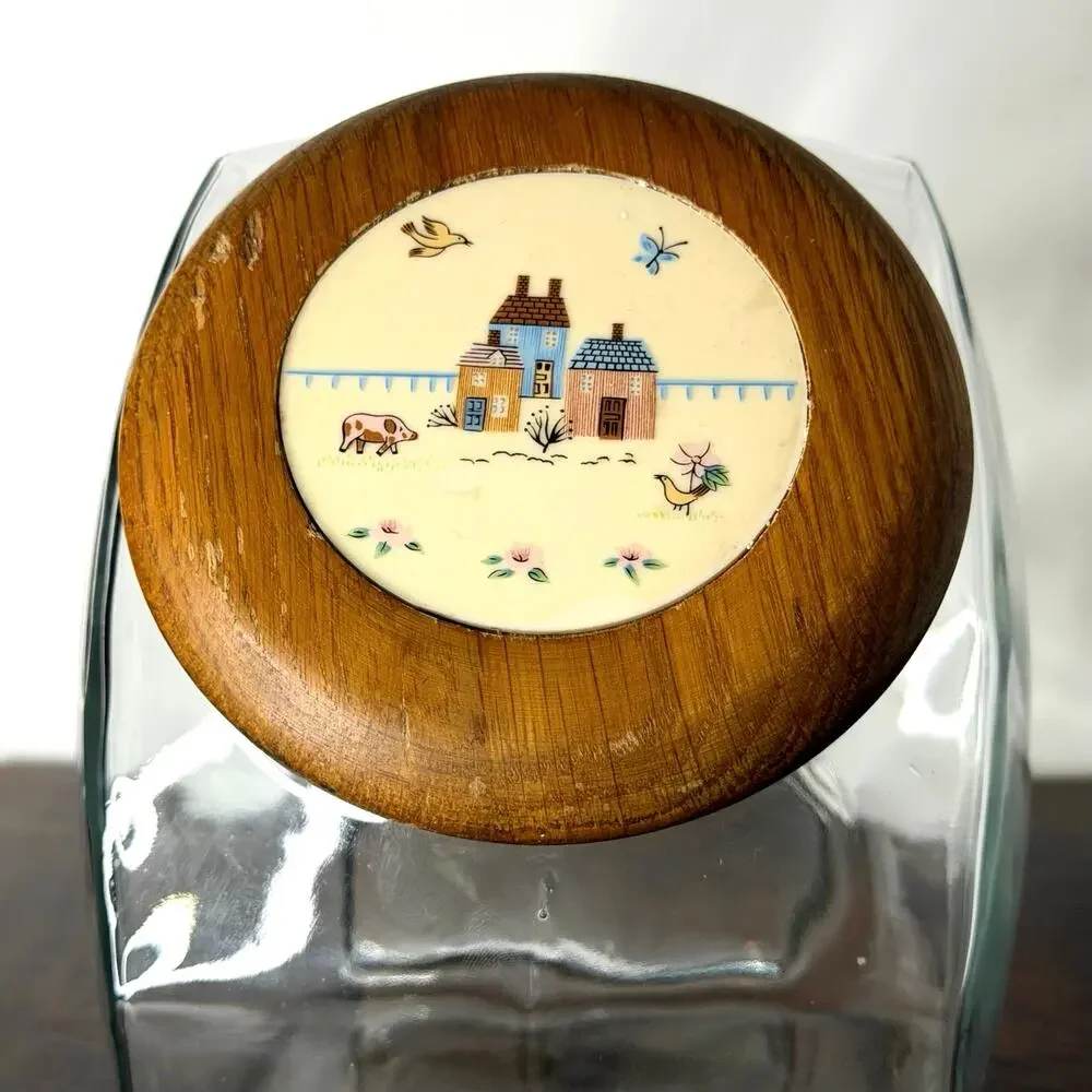 Vintage Heartland International Glass Canister with Wooden Lid